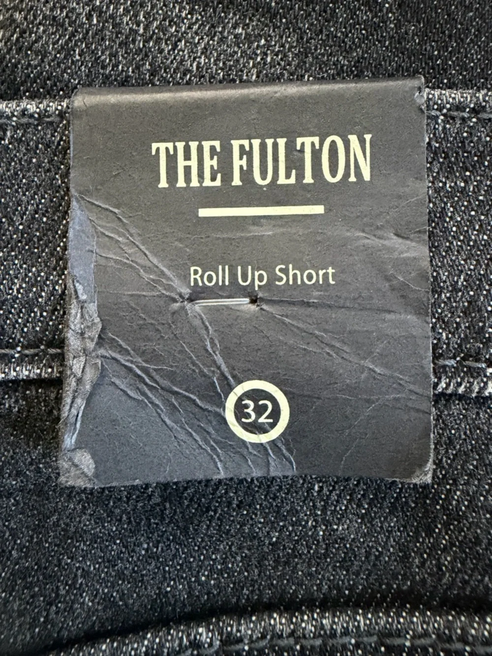 BLANK NYC The Fulton Roll Up‎ Black Distressed Jean Shorts Size 32 NEW